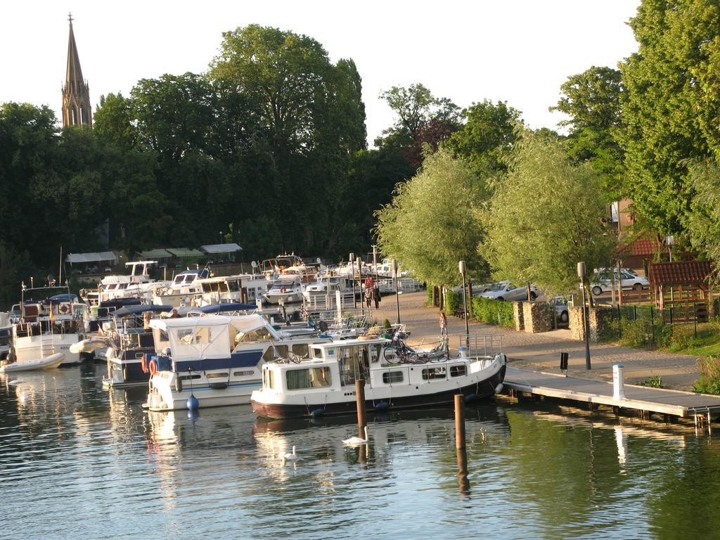 Les Chambres De L'Ile Longeville-les-Metz Exteriér fotografie